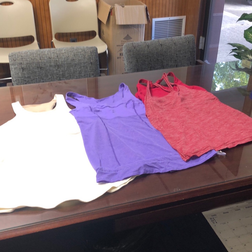 Lulu lemon 🍋 tops white, purple and red